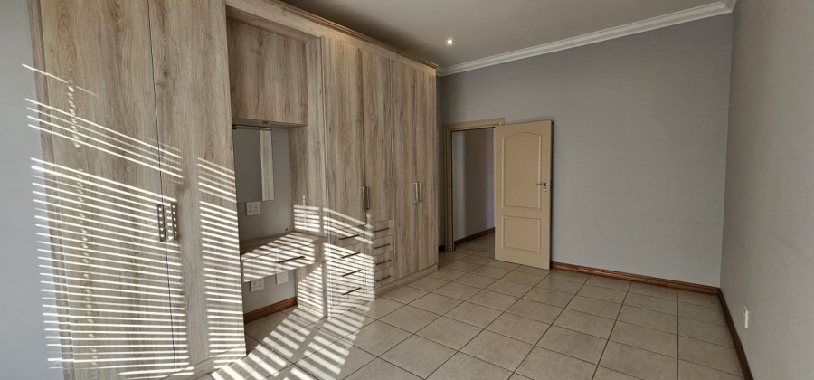 2 Bedroom Property for Sale in Xanadu North West